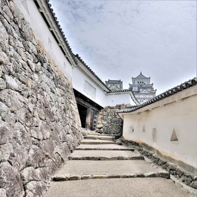 Cherry blossom scenery of Himeji Castle